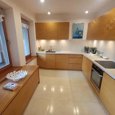 Gpp Secret Residence With Sauna & Pool - Entire House For Rent Apartman